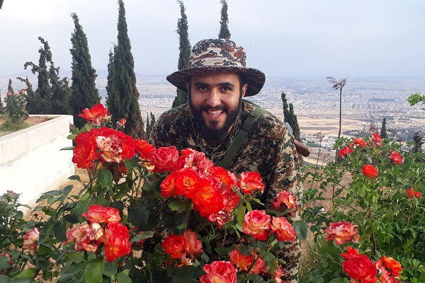 رجزخوانی شهید مدافع حرم علی سیفی در میدان رزم