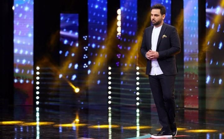هیجان در «عصر جدید» به اوج مى‌رسد/ منتظر فینال جذاب برنامه احسان علیخانی باشید