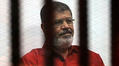 گاف عجیب اخبارگوی مصری حین اعلام خبر مرگ مرسی + فیلم