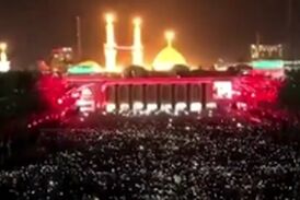 لحظه تماشایی تغییر رنگ چراغ‌های بین الحرمین در شب اول محرم 