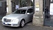 صف کشیدن خودروهای نعش کش در قبرستان‌های ایتالیا پس از شیوع کرونا 