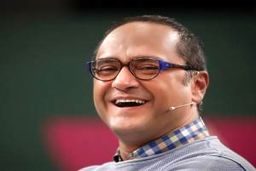 واکنش جالب رامبد جوان به سؤال درباره اسم فرزندش