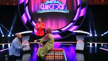 زانو زدن بازیگر سریال لیسانسه‌ها مقابل همسرش 