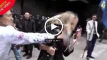 حمله به زن خبرنگار حین پخش زنده تلویزیونی!
