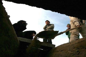 بهترین کار در حق والدینی که از دنیا رفته‌اند چیست؟