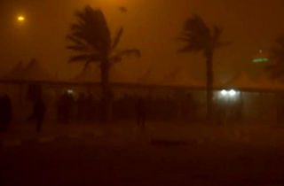 فیلمی از هوای طوفانی مهران در شب گذشته 