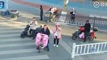 راهکار پلیس چین برای تذکر به شهروندان برای استفاده از ماسک! 