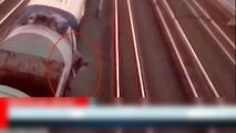 بازی با مرگ نوجوان خام حین گرفتن سلفی روی سقف قطار!