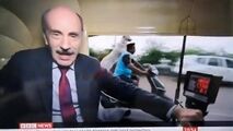 صحنه عجیب در خیابان‌های هند در گزارش زنده بی‌بی‌سی جهانی