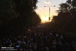 تصاویر حیرت انگیز از خروش بامدادی جمعیت در اهواز برای استقبال از پیکر شهید قهرمان: حاج قاسم سلیمانی