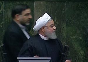 حرکت غیرمنتظره یک نماینده مجلس حین سخنرانی رئیس جمهور