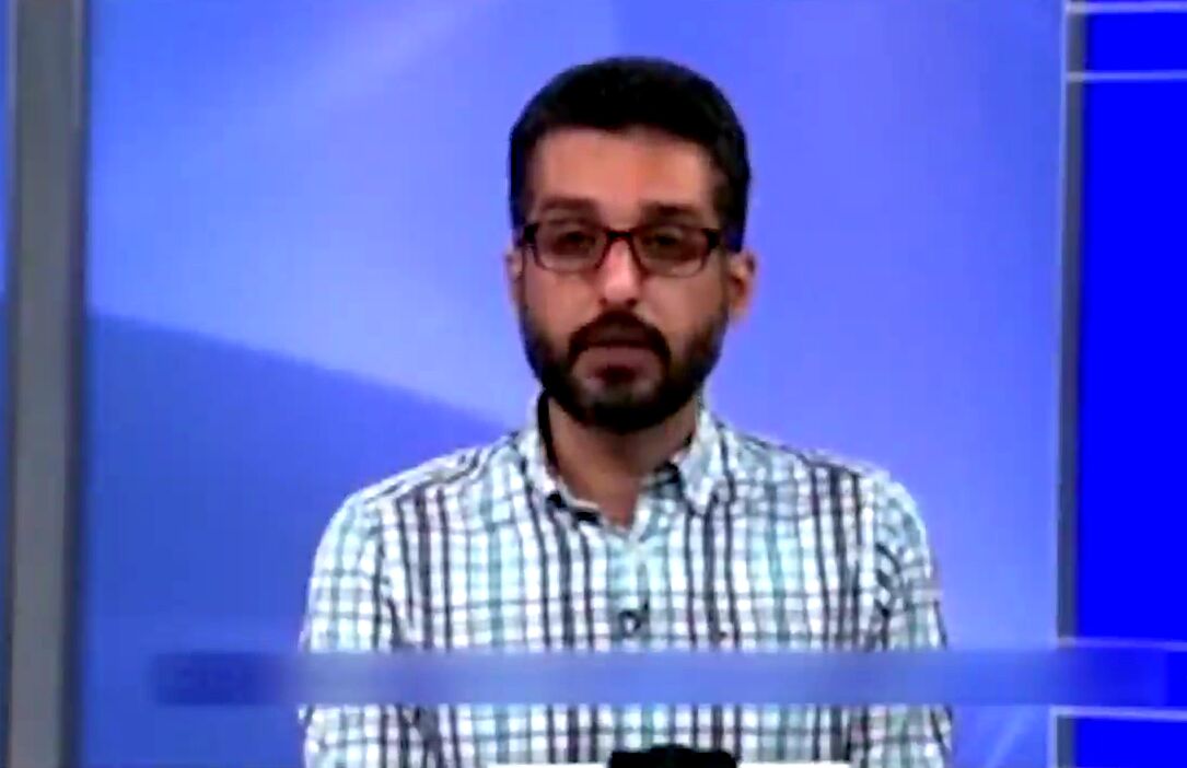 مجری شبکه صدای آمریکا برای ضایع نشدن ریشه برنامه‌اش را زد!