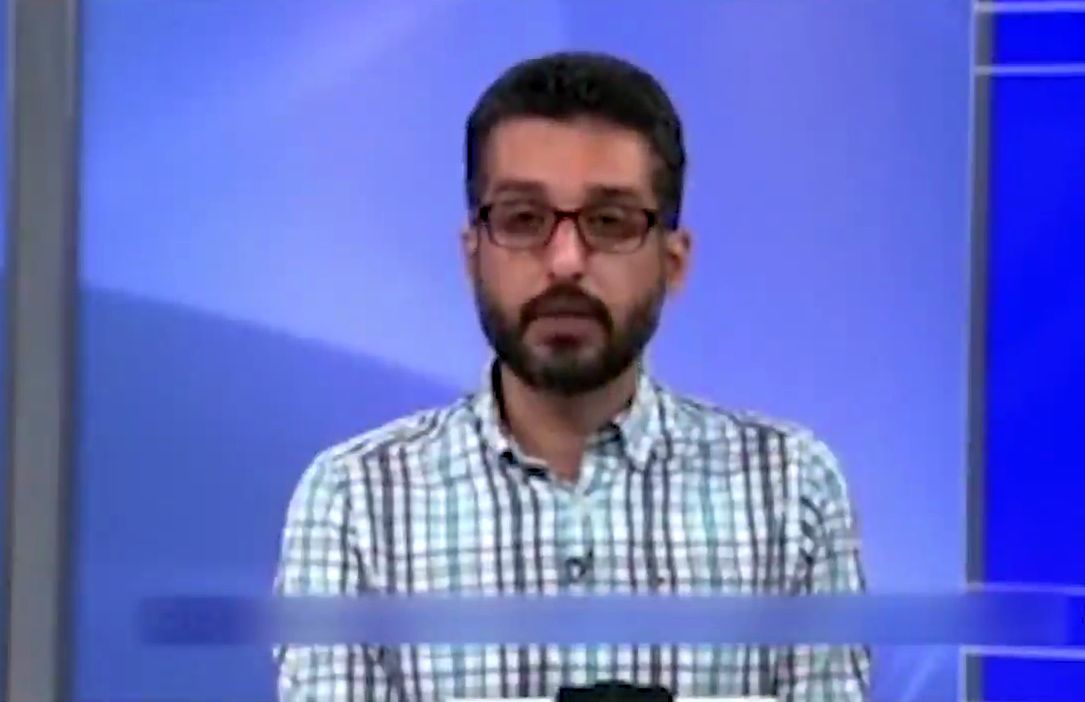 مجری شبکه صدای آمریکا برای ضایع نشدن ریشه برنامه‌اش را زد!