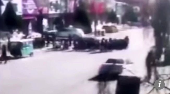 حادثه وحشتناکی که راننده در مقابل یک مدرسه رقم زد!