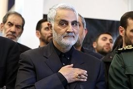 ویدئویی تازه منتشر شده از سرلشکر قاسم سلیمانی در حرم امام حسین (ع)