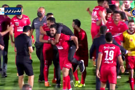 شادی پرسپولیسی ها پس از سوت پایان بازی