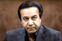 چه شد که محمد گلریز «خجسته باد این پیروزی» را خواند؟