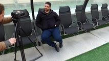 استقلالی معروف: غیر فوتبالی ها تمام میزها را آشغال کرده اند 
