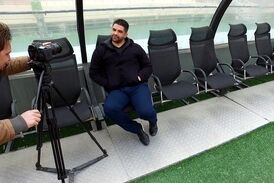 استقلالی معروف: غیر فوتبالی ها تمام میزها را آشغال کرده اند 