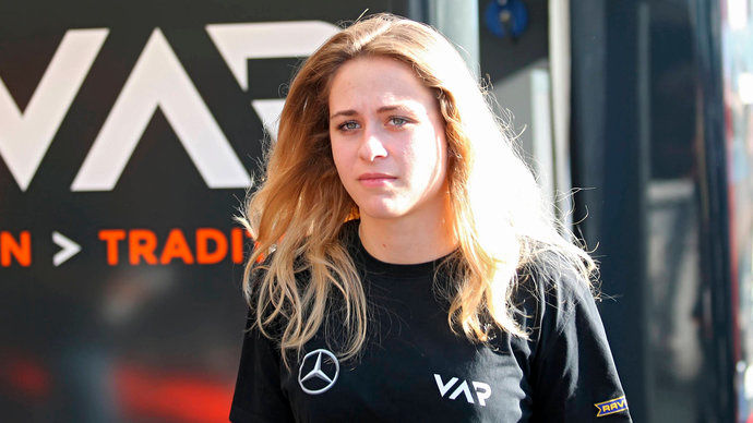 حادثه ترسنا‌‌ک در رقا‌بت اتومبیل رانی