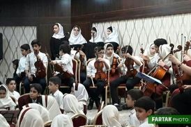 فیلم/رقص پزشکان مرهم با لباس کٌردی در هتل پارسیان کرمانشاه