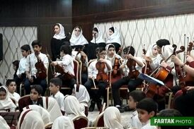 فیلم/رقص پزشکان مرهم با لباس کٌردی در هتل پارسیان کرمانشاه
