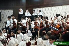 فیلم/رقص پزشکان مرهم با لباس کٌردی در هتل پارسیان کرمانشاه