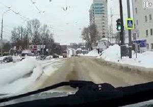 تصادف شاخ به شاخ در جاده لغزنده