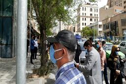 تجمع سهامداران مقابل بورس تهران 