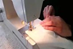 تولید ماسک بهداشتی رایگان در یک کارگاه خیاطی