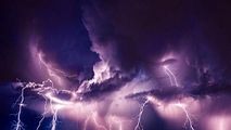 تصاویری زیبا از رعد و برق در آسمان اهواز