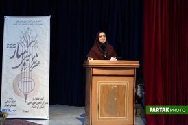 شعرخوانی کوثرمهدی آبادی در حضور روسای انجمن‌های ادبی