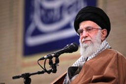 واقعیت واکنش رهبر انقلاب در یک سخنرانی تاریخی به فریب خوردگان و آتش زدن عکس‌شان 