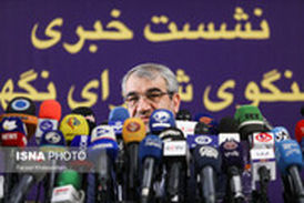سئوال و جواب حاشیه‌ای عجیب تلویزیون با کدخدایی درباره لیست اصلاح‌طلبان و اصولگرایان