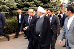 پیاده‌روی و گفت‌وگوی روحانی و پوتین در ارمنستان