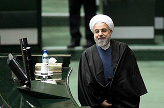 کنایه روحانی به نمایندگان مجلس در صحن علنی!