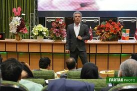 اگر مثبت هستیم باید نتایج خوبی در زندگی کسب کنیم