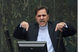 انتقاد شدید یک شهروند از رئیس جمهور در مقابل وزیر راه