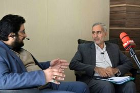 تلویزیون نداشتیم که فیلم های دوره شاه رو ببینم