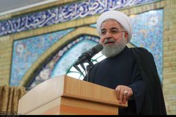 جُک سرخه‌ای روحانی در جمع همشهریانش