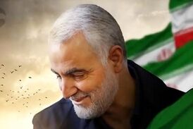 مداحی محمود کریمی در وصف شهید سپهبد سلیمانی+فیلم