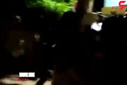 رفتار خشونت آمیز مردی با دخترش در کالسکه!