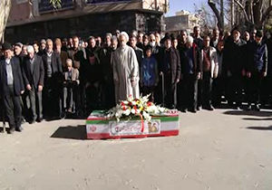 تشییع پیکر اولین جانباز انقلاب اسلامی در اصفهان