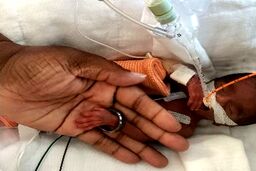دختری که از عروسک باربی هم کوچکتر است