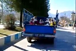 حمل خطرناک دانش‌آموزان با نیسان!