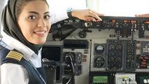لحظه فرود بانوی خلبان ایرانی با یک هواپیمای MD80
