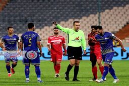 
نظر کارشناسان درباره داوری دیدار پرسپولیس - گل گهر
