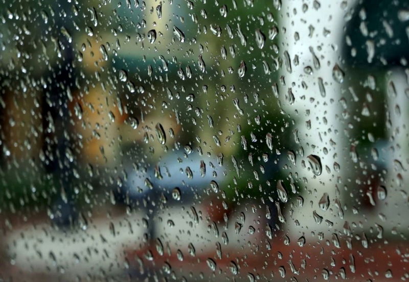 بارندگی در زیباترین خیابان دنیا