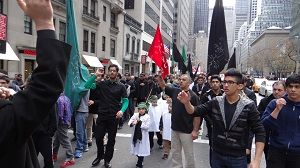 حرکت دسته عزاداران حسینی در خیابان‌های نیویورک