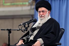 شعرخوانی احمد بابایی در حضور رهبر انقلاب از سپهبد شهید قاسم سلیمانی